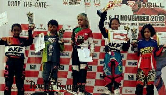 Baris Ke dua Atlit ISSI BMX  BATU, Menjuarai Championship di Jateng