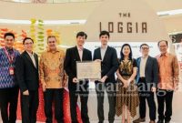 Kiri ke Kanan: Thomas Low, Retail Banking Director OCBC NISP; Widijanto, COO FARPOINT; Pandji P. Djajanegara, Syariah Banking Director CIMB Niaga; Heru Sucahyo, Director PT Candra Usaha Pesona; Ryutaro Nishimura, Director PT Candra Usaha Pesona; Rosalia Abadi, Head of Secured Lending Permata Bank; Michael Kelly Mangundap, First Vice President, Primary Business Head Mortgage & Secured Loan UOB.