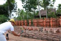 Ridwan Kamil saat melihatat Ribuan Patung Penari Muncul di Tengah Sawah 