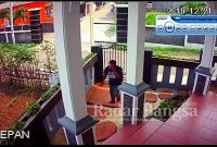 Foto: Tersangka, Maling Sarana Ibadah Terekam Kamera(CCTV)