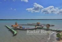 (Foto) Destinasi Wisata Pantai Teluk Sapoong Desa Pajanangger Sumenep Jawa Timur
