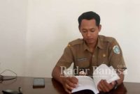 Kepala Desa Sambangrejo  Shodiq Mundhofar yang baru berumur 27 tahun dan berstatus lajang