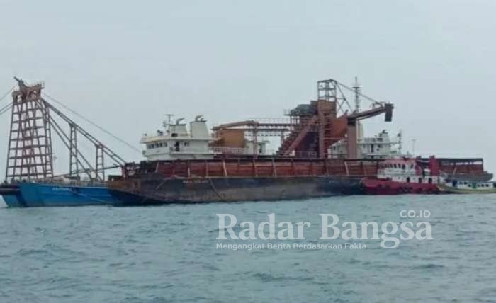 Kapal keruk PT LIP