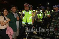 Tampak Kapolda Jawa Tengah Irjen Pol Rycko Amelza Dahniel terlihat menyapa warga dan menanyakan harapan pada pihak kepolisian