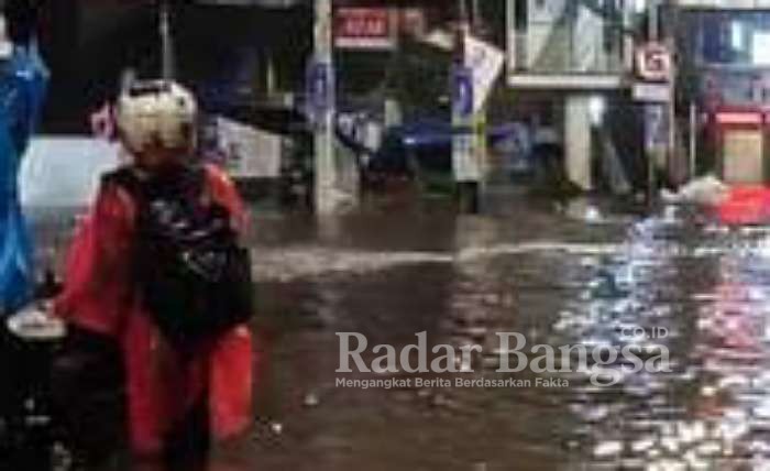 Genangan air luapan Banjir