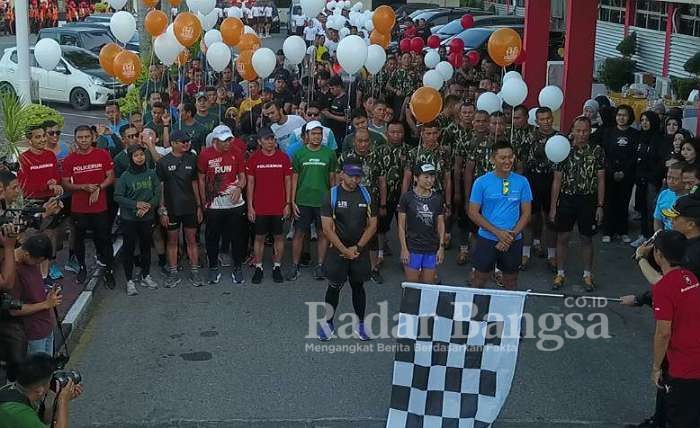  Car Free Day, iven pengenalan disambut antusias masyarakat Pekanbaru yang mengadakan aktifitas olahraga, di ruang terbuka tepat di depan Tugu Zapin 