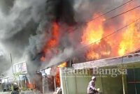 Kebakaran Di Pasar Bungkak Desa Baturasang Tambelangan