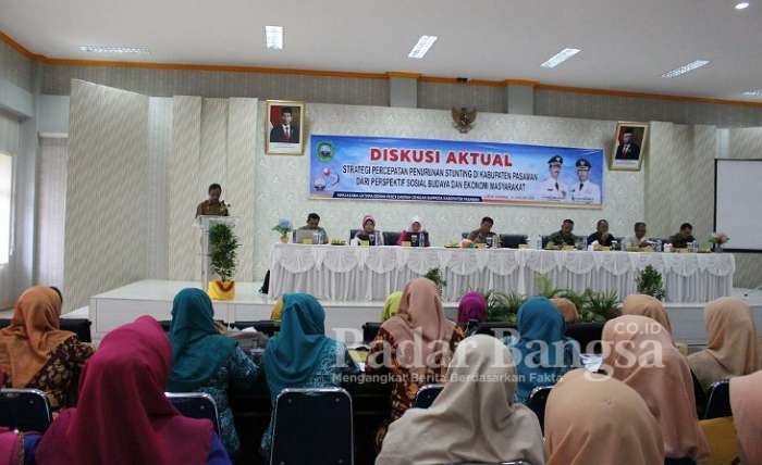 Sekretaris Daerah Drs. H. Mara Ondak dalam sambutannya menyampaikan acara diskusi
