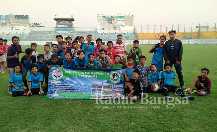 SSB Putra Pahlawan FC Sampang, usai Uji Tanding melawan Bangkalan Soccèr Akademi di Stadion Gelora Bangkalan