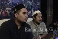 Nur Hadi dan Slamet Riyadi, gesah politik di kedai kopi lego, Gombengsari(24/8)