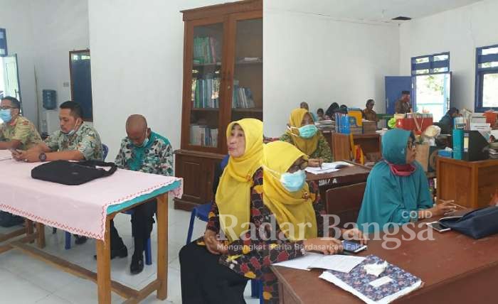 Pembinaan Sekolah Adiwiyata  Kabupaten di SMPN 2 Torjun Sampang