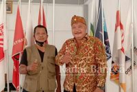 (kiri) Sekertaris dan Ketua PSK Pasuruan  H. Nuchan