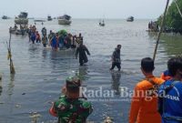 Evakuasi Nelayan Tenggelam Yang Ditemukan Meninggal Di Laut Perairan Pulau Giliraje Kecamatan Giligenting Kabupaten Sumenep Jawa Timur. [IST]