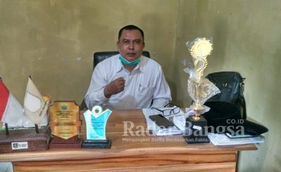 Kepala desa Wargaluyu Kecamatan Cibinong Kabupaten Cianjur Provinsi Jawa Barat, H. HAMBALI sedang memaparkan tentang usaha produktif masyarakat desa Wargaluyu kedepan.[IST]