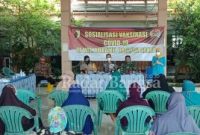 Koramil 0812/02 Deket, sosialisasi Vaksin Covid-19 di kantor desa Laladan kecamatan Deket Lamongan Jawa Timur, pada Jum'at, (15/01/2021). [IST]
