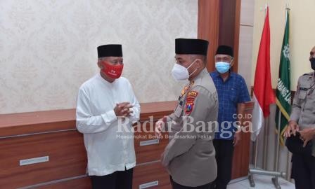  Kapolres Lamongan, AKBP Miko Indrayana, S.I.K. silaturahmi dengan tokoh agama Senin, (18/01/2021) di Kantor PCNU (Nahdlatul Ulama) Jl. Kyai Amin [IST]