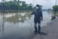 Pj Bupati Sidoarjo Hudiyono sidak ke lokasi banjir [IST]