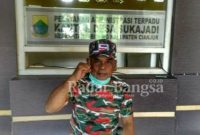 Kepala desa Sukajadi Kecamatan Cibinong Kabupaten Cianjur Provinsi Jawa Barat Ace Mustari sedang menyampaikan kondisi desa Sukajadi [NST]