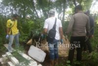 Mayat Mr.X Dimakamkan Di Dusun Tengah Desa Tonduk Kecamatan Ra'as Kabupaten Sumenep. [IST]