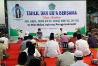 H. Badrut Tamam, S.Psi., Bupati Pamekasan Memimpin Acara Tahlil dan Do'a Bersama di Mandhapa Ronggosokowati Pamekasan Madura Jawa Timur. (Ong/Hms)