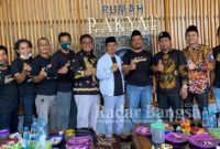 Pelatihan kewirausahaan dilaksanakan di Rumah Rakyat tepatnya di rumah Ali Mustofa Anggota DPRD Banyuwangi dari fraksi Nasdem. [Hari/RadarBangsa.co.id]