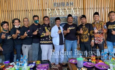 Pelatihan kewirausahaan dilaksanakan di Rumah Rakyat tepatnya di rumah Ali Mustofa Anggota DPRD Banyuwangi dari fraksi Nasdem. [Hari/RadarBangsa.co.id]