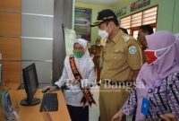 Bupati Yuhronur Efendi saat Launching Digital School, Senin (29/03/2021) [IST]