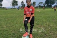Siswi SSB BAFA, Anindya Paras May Putri, salah satu pemain sepakbola U.8-10 tahun putri ketiga dari Walikota Batu Dewanti Rumpoko [IST]