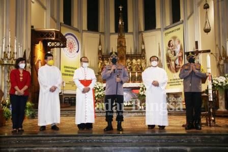 Kapolri Jenderal Polisi Listyo Sigit Prabowo blusukan ke sejumlah daerah untuk memastikan kegiatan ibadah masyarakat, mulai dari Jumat Agung  hingga perayaan Paskah, berjalan dengan aman dan damai [IST]