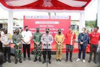 Panglima TNI Marsekal Hadi Tjahjanto dan Kapolri Jenderal Polisi Listyo Sigit Prabowo meninjau pelaksanaan vaksinasi Covid-19 di Medan [Hms]