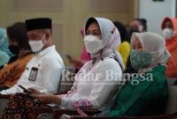 Walikota Batu Dewanti Rumpoko didampingi beberapa ASN, menghadiri seminar dalam rangka peringatan Hari Kartini 2021.Gedung Graha Pancasila BAT Kota Batu [IST]