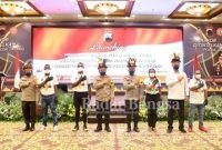 (tengah) Kapolda Jateng Irjen Pol Ahmad Luthfi 