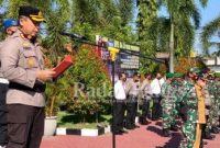 Kapolres Kabupaten Probolinggo Pimpin Apel Kesiapan Pengamanan Larangan Mudik Lebaran Hari Raya Idul Fitri 1442 (Senin 26/4/2021). [IST]
