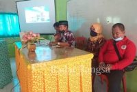 Pembinaan Sekolah Adiwiyata  oleh DLH Sampang di UPTD SMPN 1 Omben [Her]