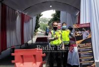  Satlantas Polrestabes Semarang di Rest area KM 424 Semarang [IST]
