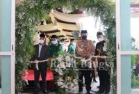 Bupati  Lamongan Yuhronur Efendi yang membuka Grand Opening RSMKL [IST]