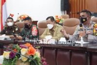 Kapolresta Mojokerto AKBP Deddy Supriadi. SIK bersama Wawali,  Dandim , Kajari Saat Rapat Koordinasi  membahas Sholat Idul Fitri [IST]