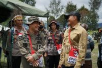 Brigjen Roycke Harry Langie sebagai Kepala Operasi Nemangkawi Polri sejak tahun 2020 hingga saat ini. Dan Kepala Operasi Nemangkawi TNI Brigjen TNI Tri Budi Utomo [IST]