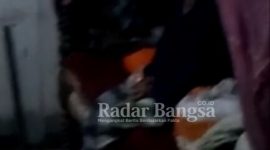 Majumi 68 warga dusun Paleh Daya Desa Karang Nangger Kecamatan Omben masih tidur saat di datangi Reporter RadarBangsa.co.id (Her/RadarBangsa.co.id)