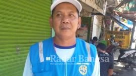 Efendy Juru Parkir (Jukir) Toko Fashion di Kabupaten Sampang Madura 
