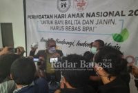 Arist Merdeka Sirait Ketua Imun Komnas Perlindungan Anak memberi keterangan pers di Markas Komnas Anak Kamis 29/07