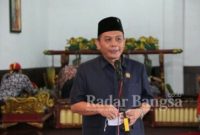 Ketua DPRD Kota Malang, I.Made Riandiana Kartika,Mengijinkan bagi pasien Covid-19 yang belum mendapat ruang di rumah sakit, dampak penuhnya ruang inap semua Rumah sakit di Malang Raya