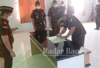 Serah terima jabatan (sertijab) langsung dipimpin oleh Kepala Kejaksaan Negeri Lamongan Agus Setiadi, S.H., M.H., di aula lantai II kantor Kejari di jalan Jl. Veteran No.4