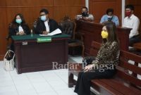 Foto : Suasana Sidang Putusan di PN Surabaya terhadap Terdakwa AS
