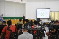 Suasana prajurit dan ASN Korem 084/Bhaskara Jaya menerima sosialisasi dari BTN