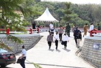 Presiden Jokowi saat meresmikan bendungan Bendo, Ponorogo