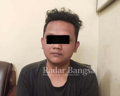 Pelaku pencurian hand phone (HP) Egi lubis limantoro (28) yang beralamat di desa Bulubrangsi Kecamatan Laren