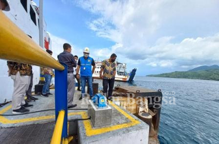 PLN telah menghadirkan tiga anjungan listrik pelabuhan di Maluku dan Maluku Utara