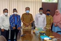 Ketua IPHI Sidoarjo, Drs. H. Achmad Zaini, MM saat menerima kordinasi terbatas pengurus, antara lain Sekretaris IPHI H. Rohmat Nasrudin, LC, MAg, Wakil Ketua Makin Rahmat, SH, MH dan Dr. Hj. Uswatun Hasanah, serta Duet bendahara H. Su’udi, SH dan HM. Hudori, S.Kom, MH,