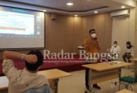 Pps. Kepala BPJS Kesehatan Cabang Surabaya, Eka Wahyudi (paling kanan)